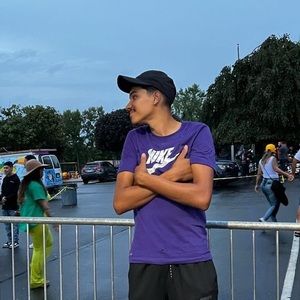 Meet your Posher, Marcos